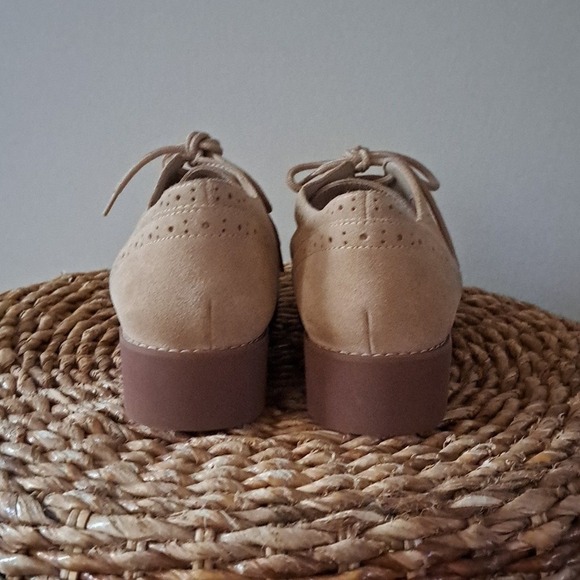 Vionic Womens Alfina Sand/ Tan Suede Leather Lace Up Wingtip Oxford Shoes S-9.5 - Picture 5 of 8